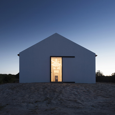 Sítio da Lezíria by Atelier Data Sítio da Lezíria by Atelier Data