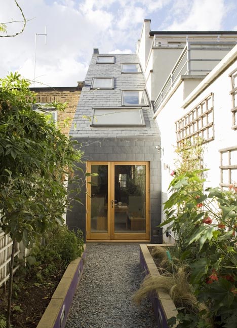 Slim House by Alma-nac Slim House by Alma-nac