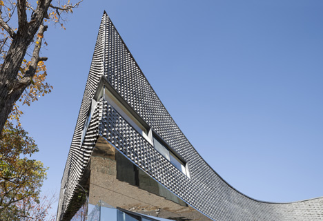 The Curving House by JOHO Architecture