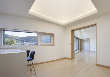 The Curving House by JOHO Architecture