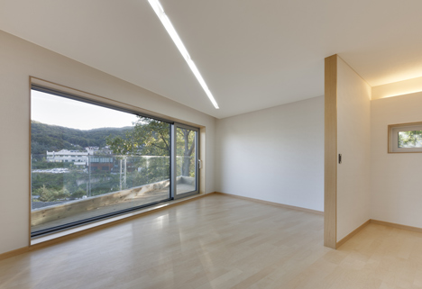 The Curving House by JOHO Architecture