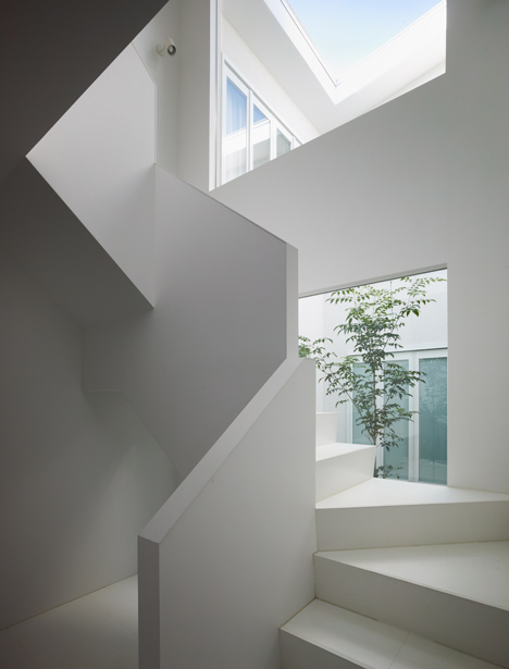 Chiyodanomori Dental Clinic by Hironaka Ogawa Chiyodanomori Dental Clinic by Hironaka Ogawa