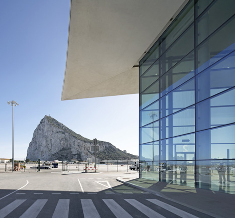 Gibraltor Airport by Bblur Architecture and 3DReid Gibraltor Airport by Bblur Architecture and 3DReid