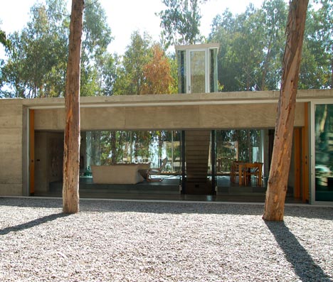Omnibus House by Gubbins Arquitectos