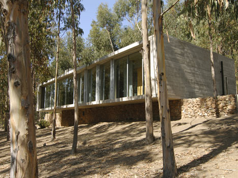 Omnibus House by Gubbins Arquitectos