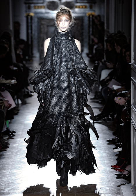 Autumn Winter 2013 collection by Gareth Pugh Autumn Winter 2013 collection by Gareth Pugh