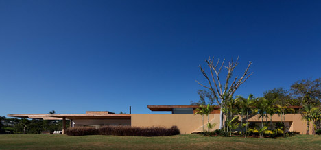 Casa Itu by Studio Arthur Casas Casa Itu by Studio Arthur Casas