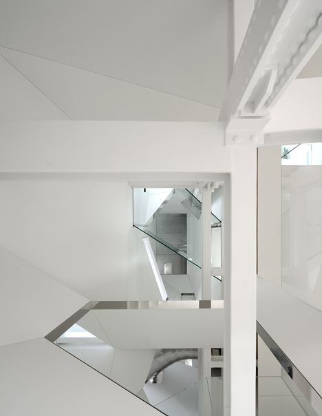 Skyhouse by David Hotson and Ghislaine Viñas Skyhouse by David Hotson and Ghislaine Viñas