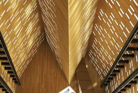 Market Hall by Robbrecht en Daem and Marie-José Van Hee