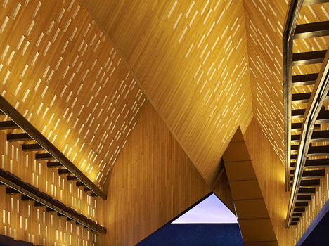 Market Hall by Robbrecht en Daem and Marie-José Van Hee