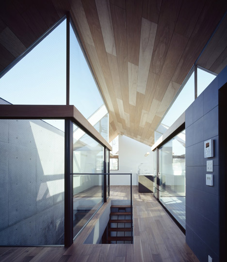 NEUT by Apollo Architects & Associates NEUT by Apollo Architects & Associates