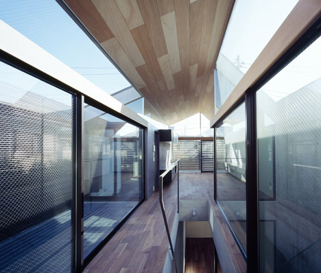 NEUT by Apollo Architects & Associates NEUT by Apollo Architects & Associates