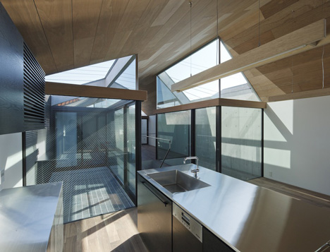 NEUT by Apollo Architects & Associates NEUT by Apollo Architects & Associates
