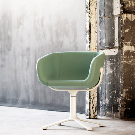 Scoop chair by KiBiSi for Globe Zero 4