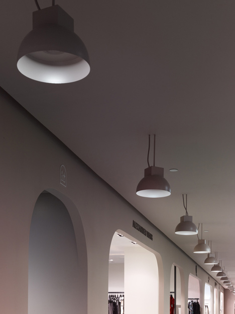 La Rinascente womenswear department by Nendo La Rinascente womenswear department by Nendo