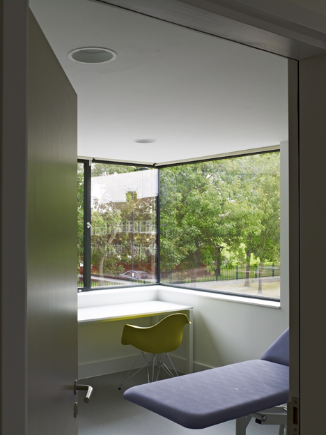 North London Hospice by Allford Hall Monaghan Morris North London Hospice by Allford Hall Monaghan Morris