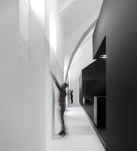 Centro Interpretação do Românico Paredes by spaceworkers