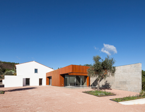 Vale da Abelha House by Duarte Pape Vale da Abelha House by Duarte Pape
