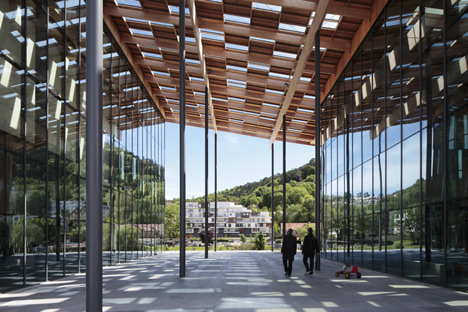 Besancon Art Centre and Cite de la Musique by Kengo Kuma and Associates Besancon Art Centre and Cite de la Musique by Kengo Kuma and Associates