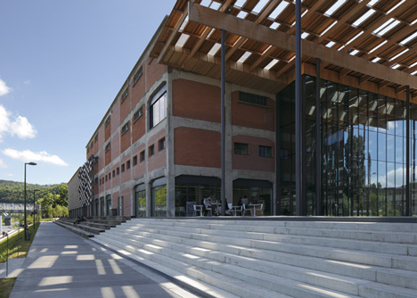 Besançon Art Centre and Cité de la Musique by Kengo Kuma and Associates Besançon Art Centre and Cité de la Musique by Kengo Kuma and Associates