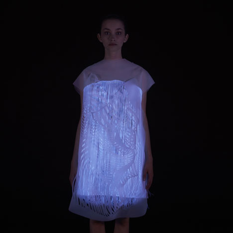 (No)where (Now)here: two gaze-activated dresses by Ying Gao