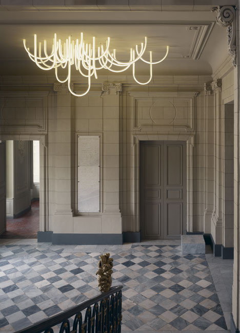 Les Cordes chandelier by Mathieu Lehanneur for Chateau Borely Les Cordes chandelier by Mathieu Lehanneur for Chateau Borely