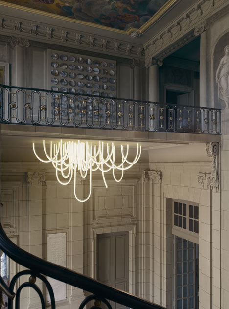 Les Cordes chandelier by Mathieu Lehanneur for Chateau Borely Les Cordes chandelier by Mathieu Lehanneur for Chateau Borely