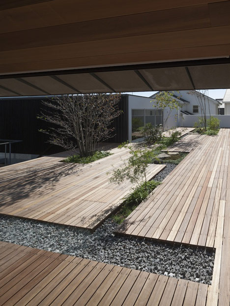 Lifted-garden House by acaa