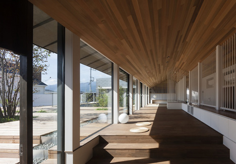 Lifted-garden House by acaa