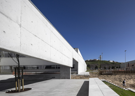 Caneças High School by ARX Portugal