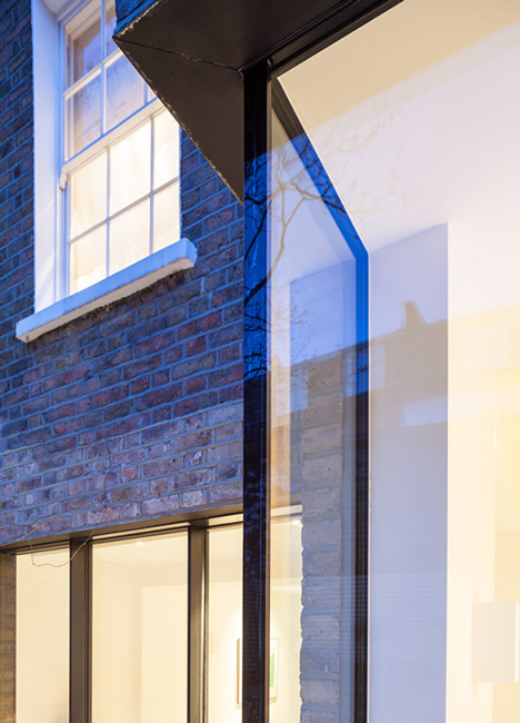 dezeen_Chelsea Town House by Moxon Architects_14
