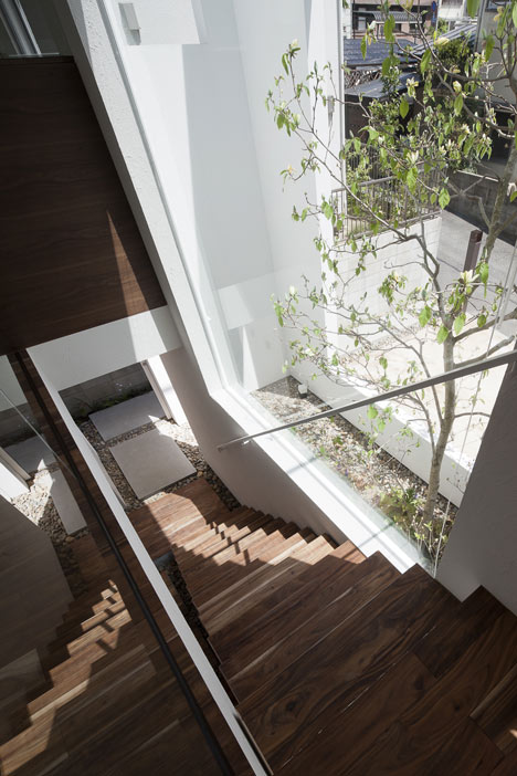 Frame house by UID Architects