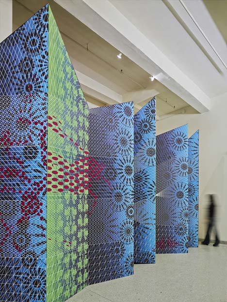 ZIGZAG installation by ISSSStudio