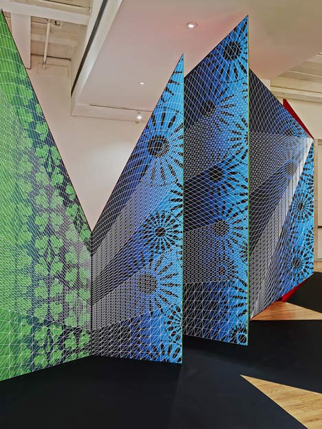 ZIGZAG installation by ISSSStudio