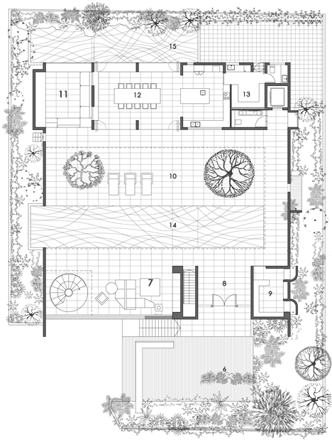 Courtyard House by Formwerkz Architects