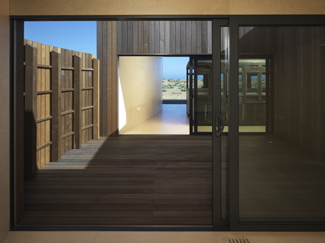 El Ray at Dungeness Beach by Simon Conder Associates