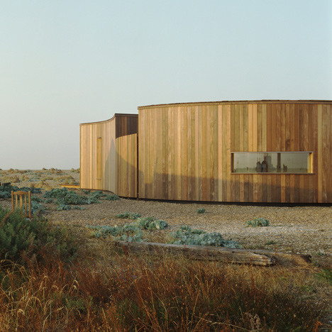 El Ray at Dungeness Beach by Simon Conder Associates