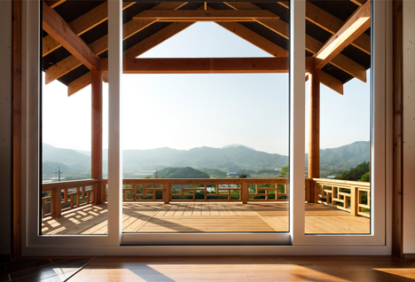 House in Geochang by studio_GAON
