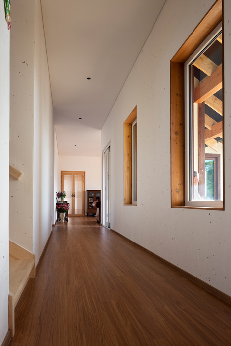 House in Geochang by studio_GAON