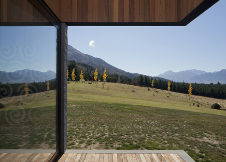 Lake Hawea Courtyard House by Glamuzina Paterson Architects