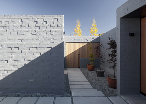 Lake Hawea Courtyard House by Glamuzina Paterson Architects