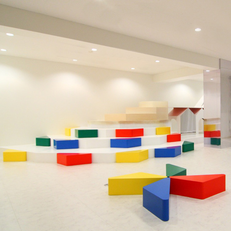 Pixy Hall by Moriyuki Ochiai Architects 