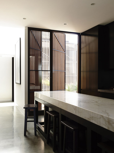 Torquay House by Wolveridge