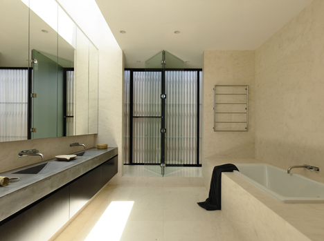 Torquay House by Wolveridge