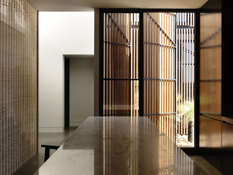Torquay House by Wolveridge