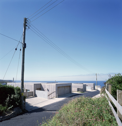 Two Passive Solar Gain Houses in Porthtowan by Simon Conder Associates