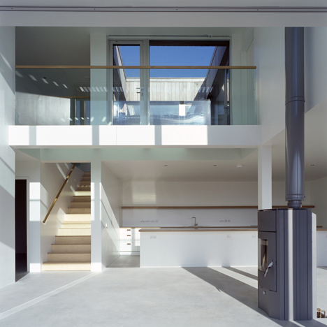 Two Passive Solar Gain Houses in Porthtowan by Simon Conder Associates