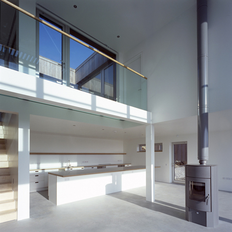 Two Passive Solar Gain Houses in Porthtowan by Simon Conder Associates