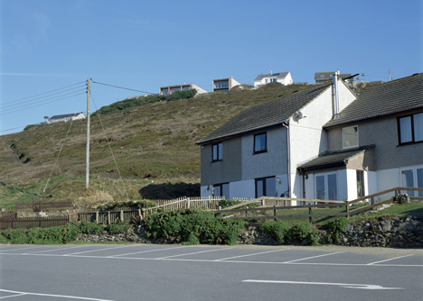 Two Passive Solar Gain Houses in Porthtowan by Simon Conder Associates
