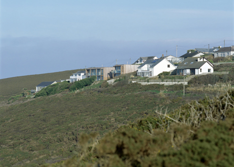 Two Passive Solar Gain Houses in Porthtowan by Simon Conder Associates